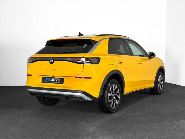 Volkswagen T-Roc image 9