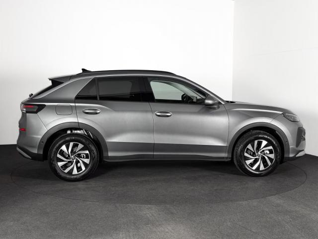 Volkswagen T-Roc image 8