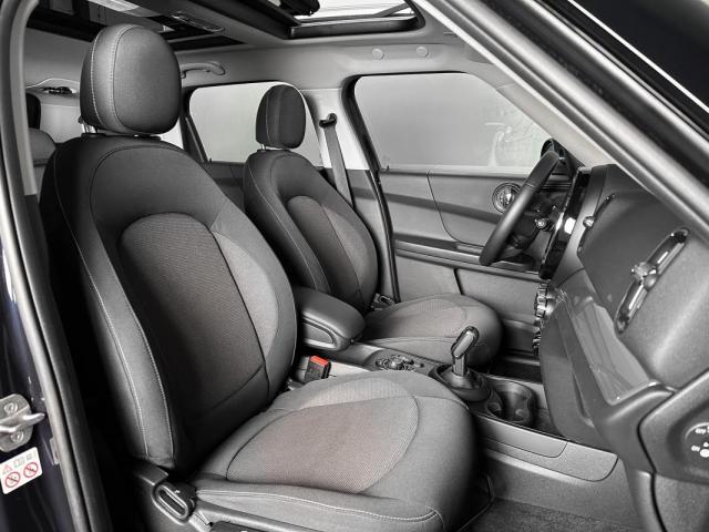 Mini Countryman image 8