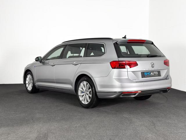 Volkswagen Passat image 1