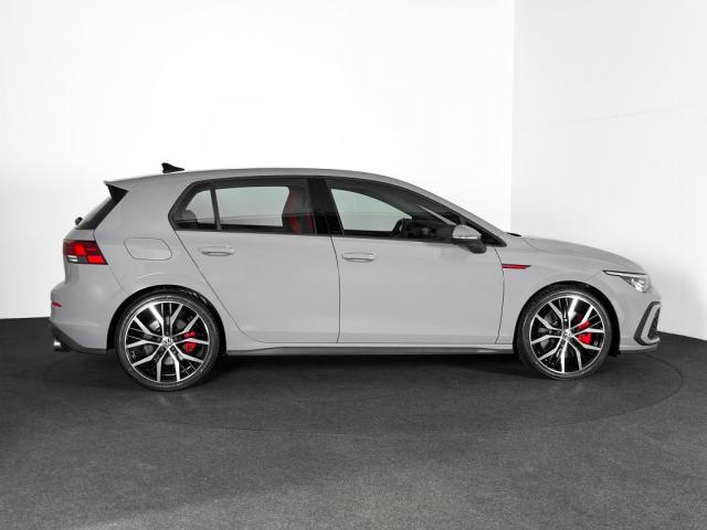 Volkswagen Golf image 8