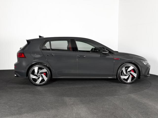 Volkswagen Golf image 2