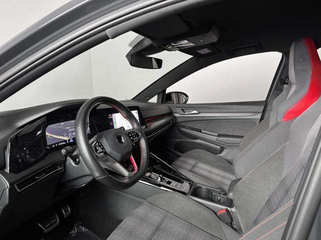 Volkswagen Golf image 6