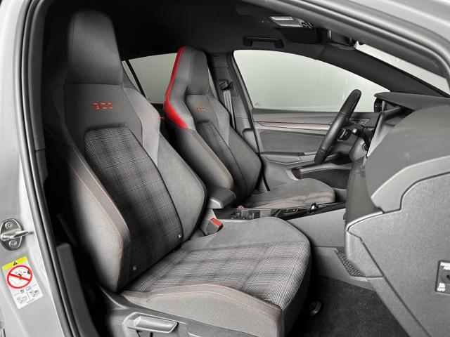 Volkswagen Golf image 5