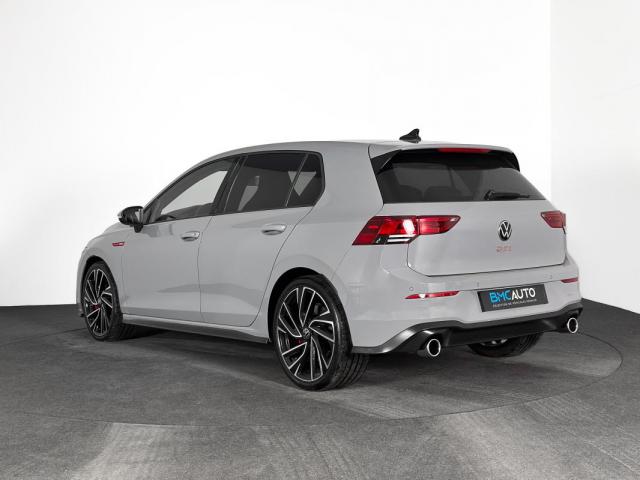 Volkswagen Golf image 9