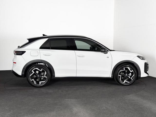 Volkswagen T-Roc image 2