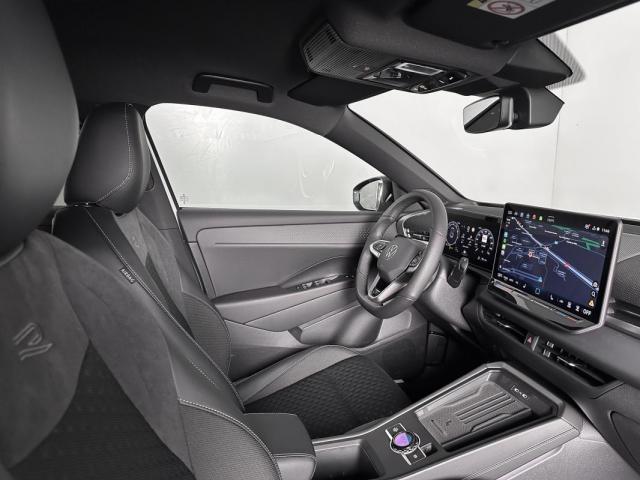 Volkswagen T-Roc image 1