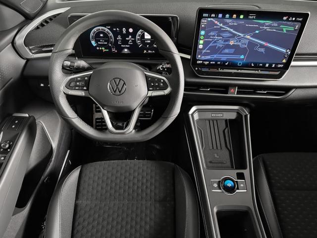 Volkswagen T-Roc image 9