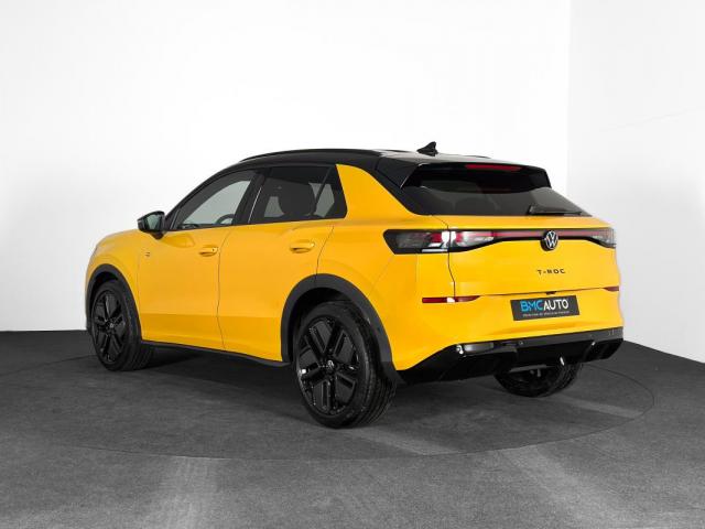 Volkswagen T-Roc image 2