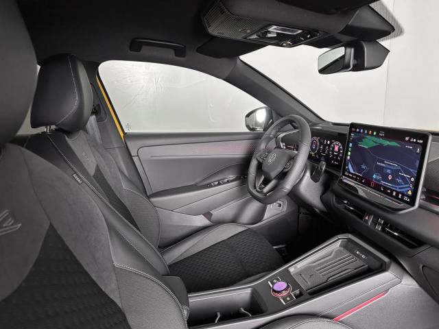 Volkswagen T-Roc image 5