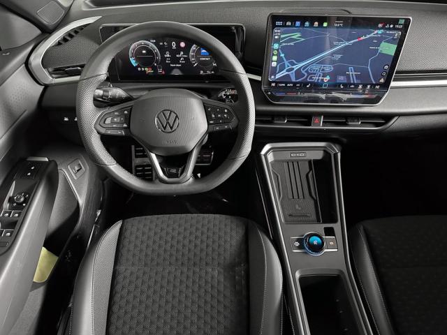 Volkswagen T-Roc image 6