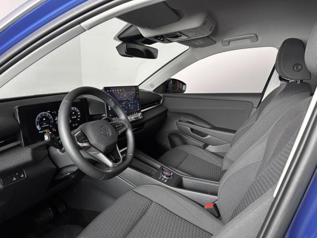 Volkswagen T-Roc image 1