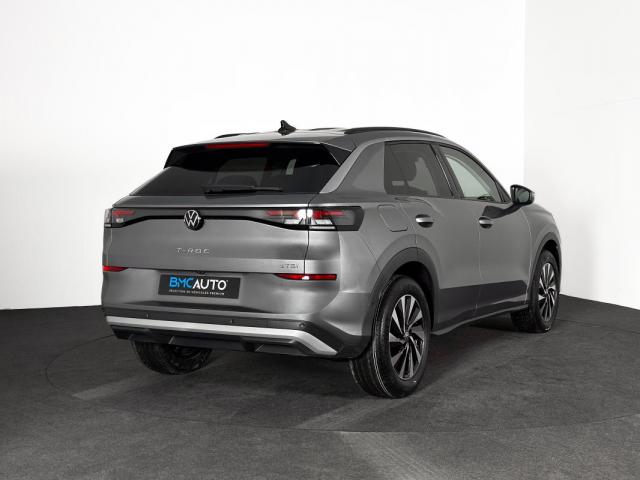 Volkswagen T-Roc image 9