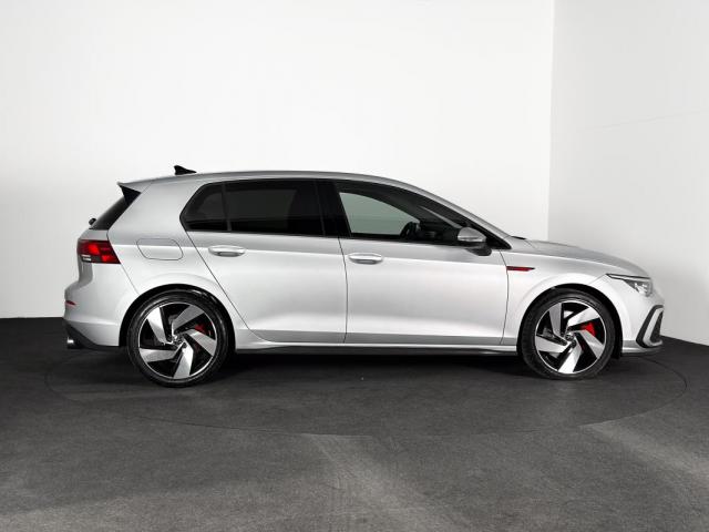 Volkswagen Golf image 4