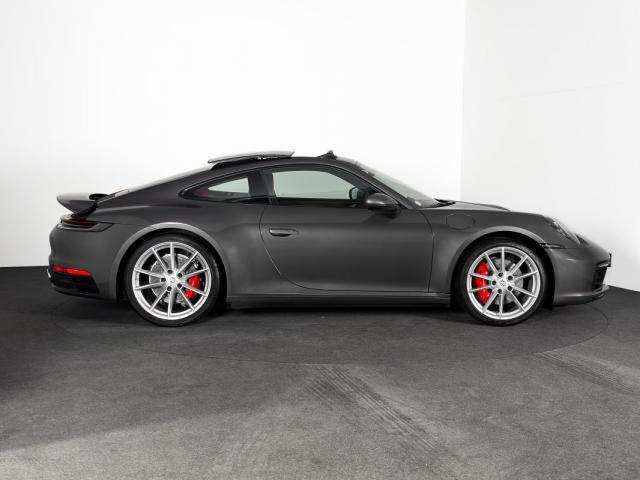 Porsche 992 image 4