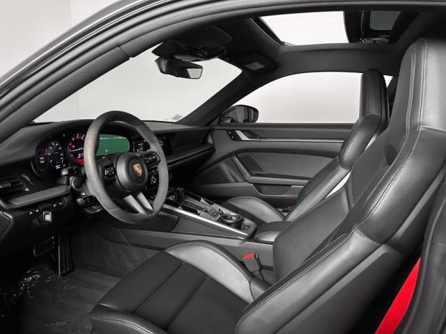 Porsche 992 image 8