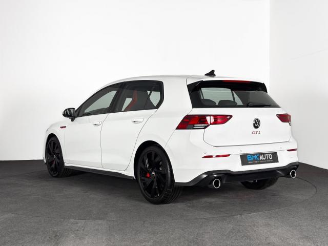Volkswagen Golf image 6