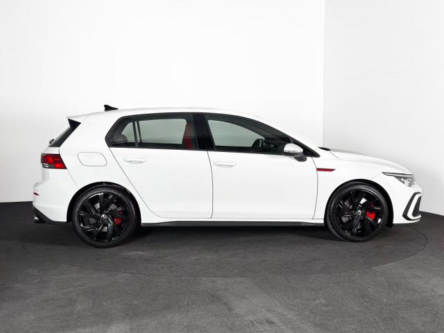Volkswagen Golf image 9