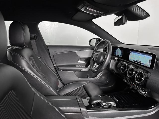 Mercedes Benz Cla image 6