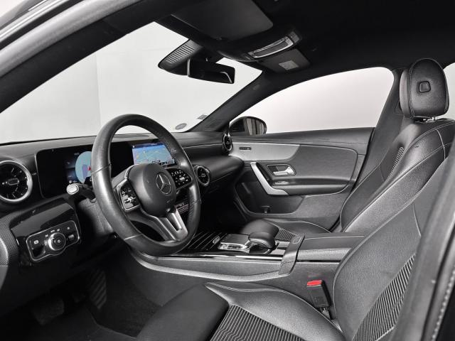 Mercedes Benz Cla image 9