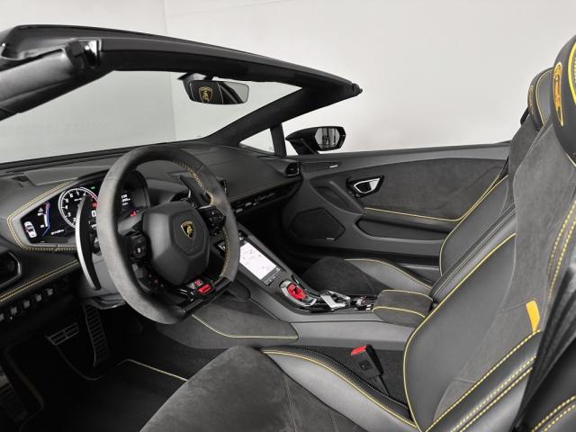 Lamborghini Huracán image 6