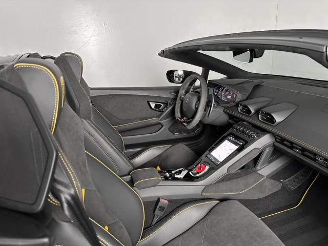 Lamborghini Huracán image 9