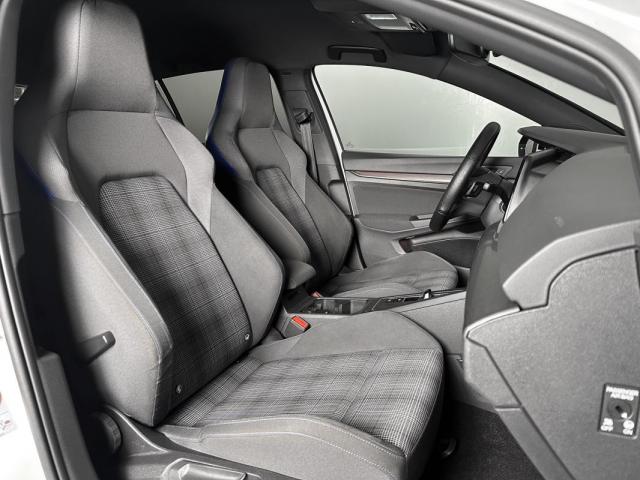 Volkswagen Golf image 5