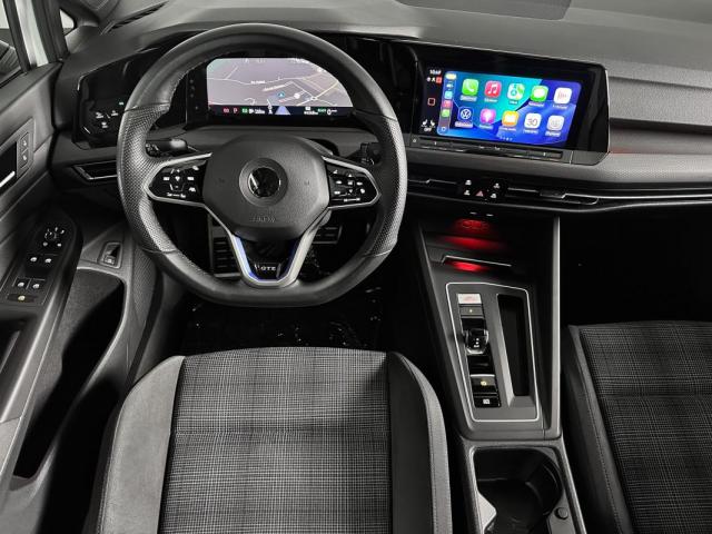 Volkswagen Golf image 8