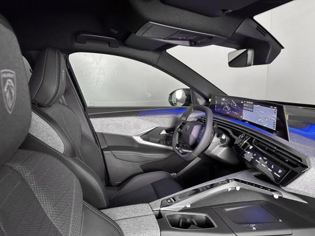 Peugeot 5008 image 1