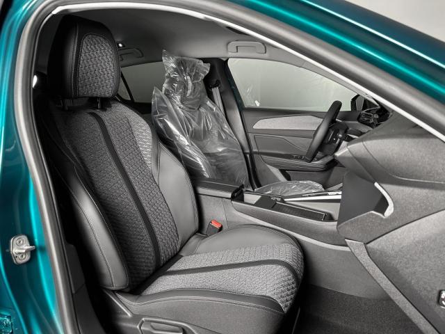 Peugeot 308 image 6