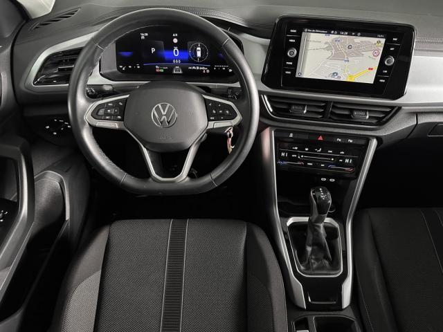 Volkswagen T-Roc image 9
