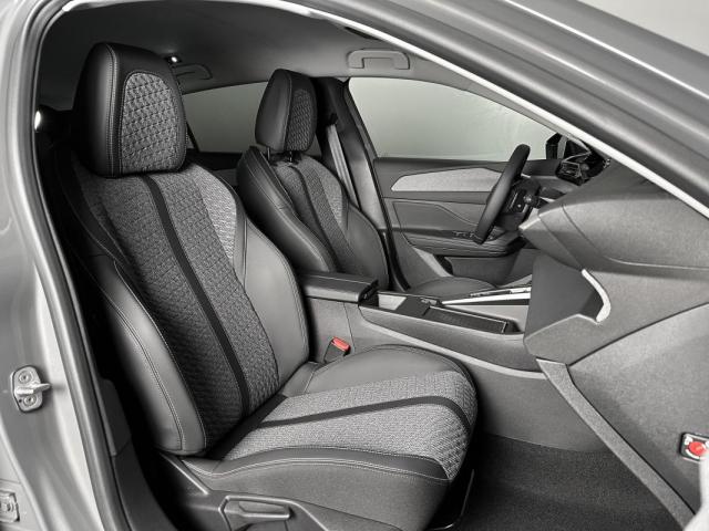 Peugeot 308 image 2