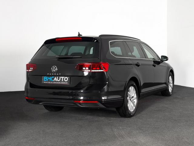 Volkswagen Passat image 9