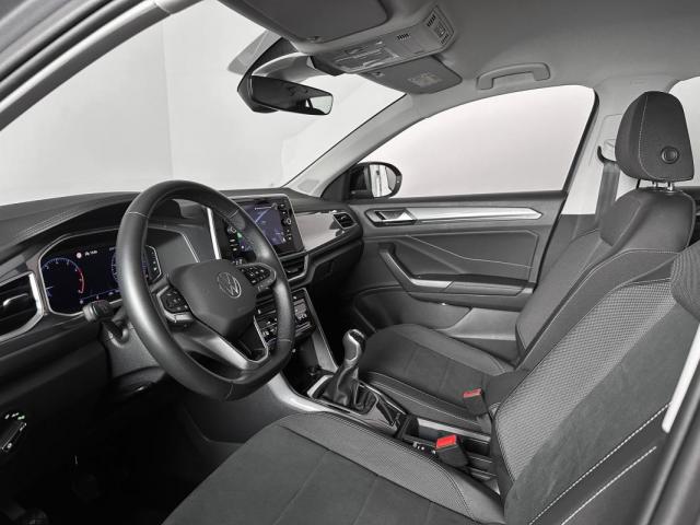 Volkswagen T-Roc image 5