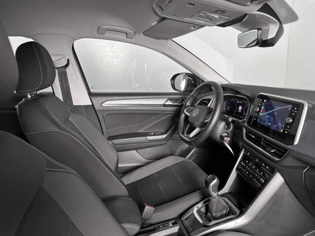 Volkswagen T-Roc image 7