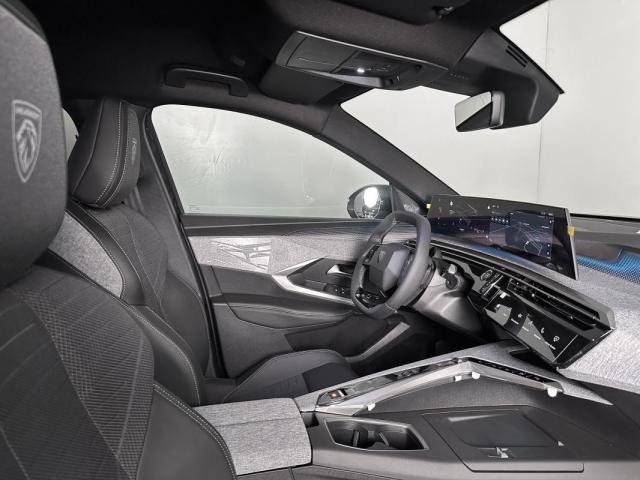 Peugeot 5008 image 2