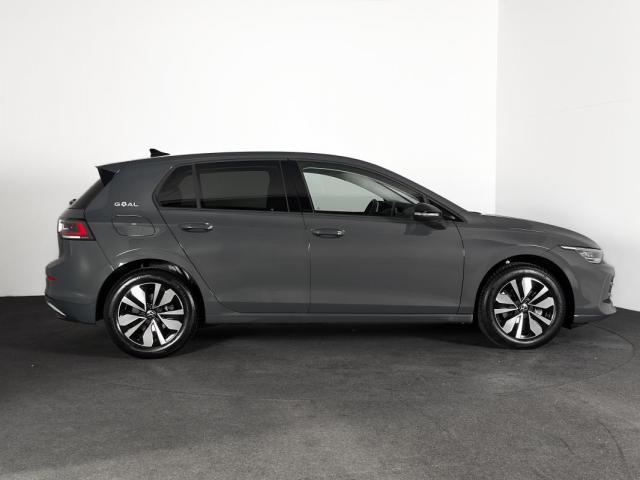 Volkswagen Golf image 8