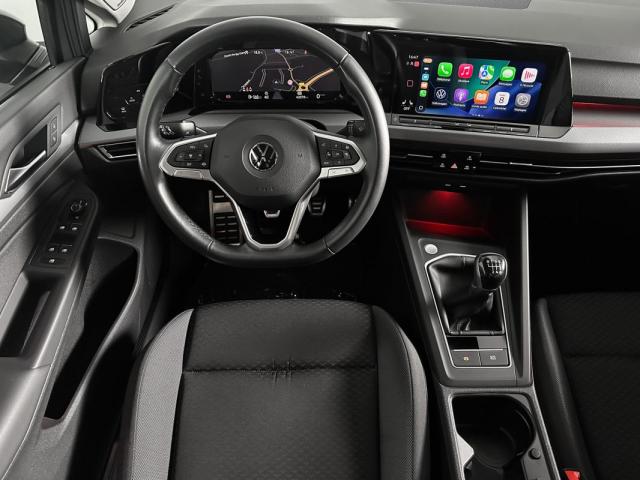 Volkswagen Golf image 8