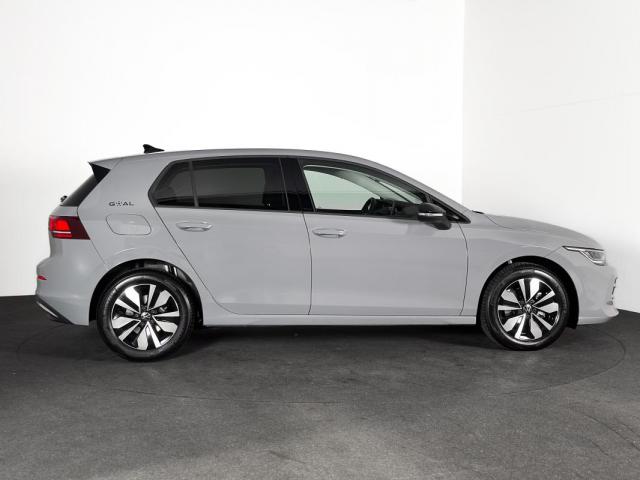 Volkswagen Golf image 8