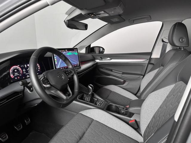 Volkswagen Golf image 6