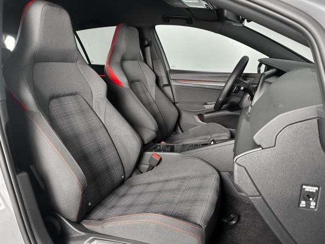 Volkswagen Golf image 5