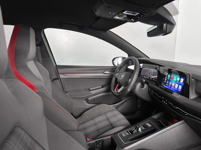 Volkswagen Golf image 6