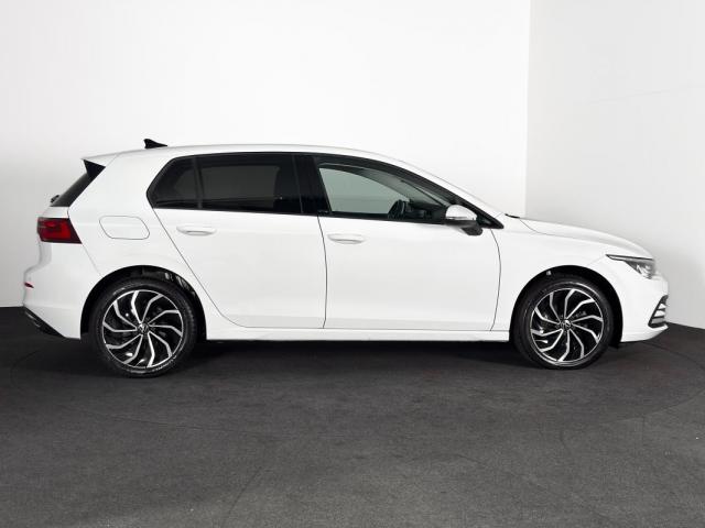 Volkswagen Golf image 6