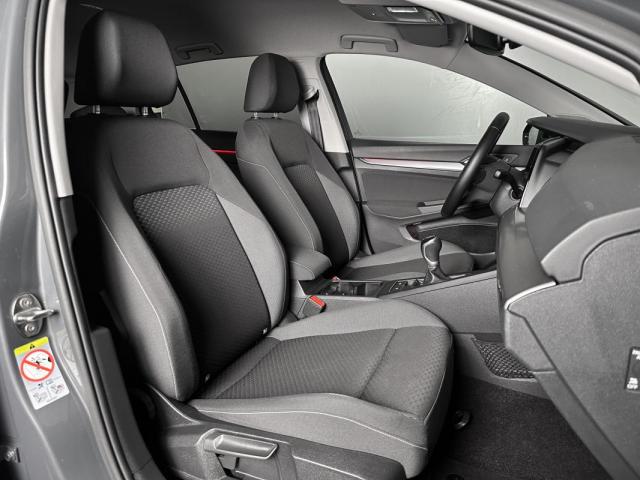 Volkswagen Golf image 7