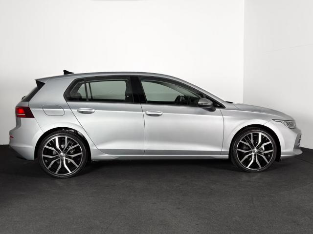 Volkswagen Golf image 6
