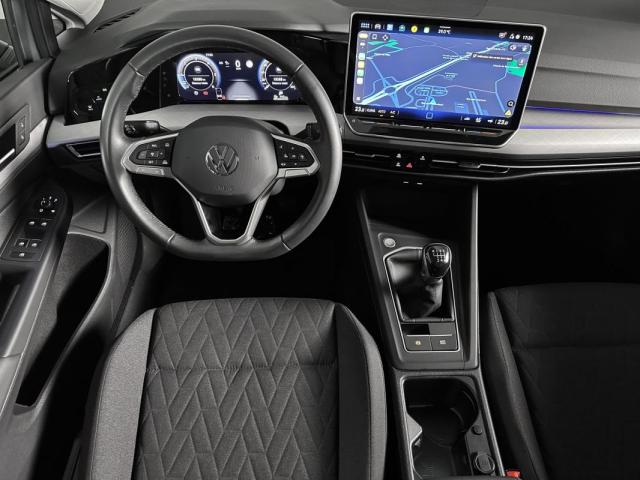 Volkswagen Golf image 9