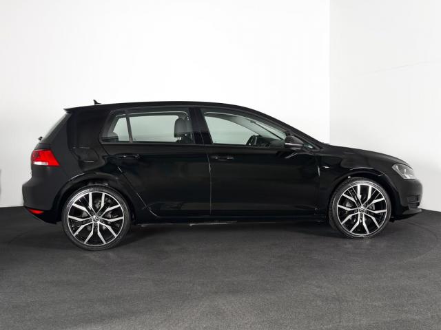 Volkswagen Golf image 5