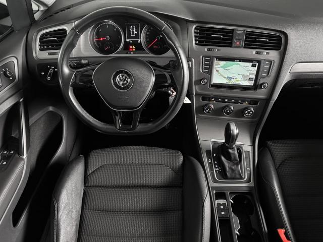 Volkswagen Golf image 9