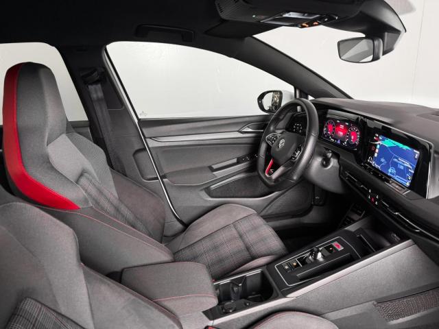 Volkswagen Golf image 2