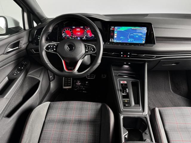 Volkswagen Golf image 8